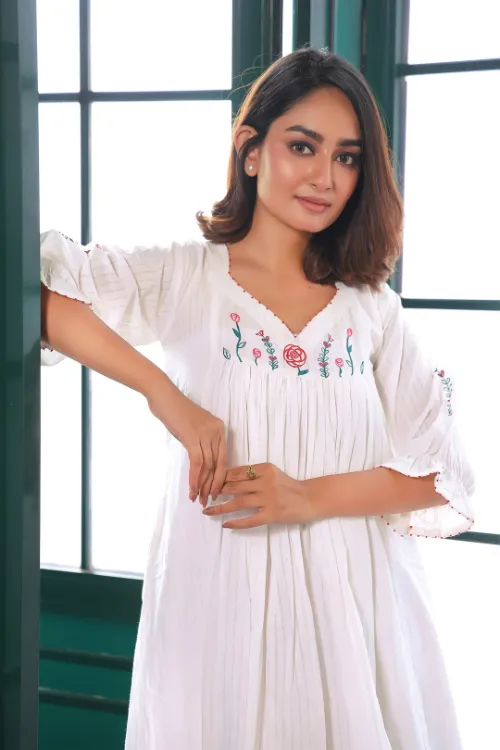 Bebaak Jasmin Handpainted & Handwoven Dress